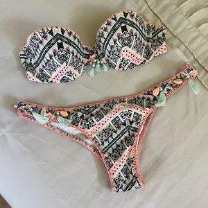 Victoria’s Secret bikini
